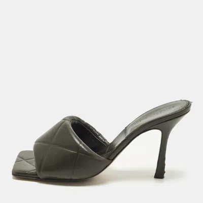 Pre-owned Bottega Veneta Lido Size 40.5 Dark Green Quilted Leather Slide Sandals