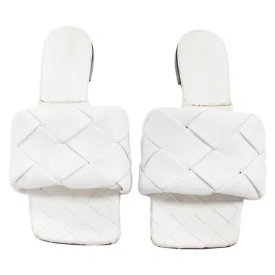 Pre-owned Bottega Veneta Lido White Intrecciato Woven Leather Square Toe Slippers Eu37