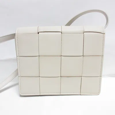 Pre-owned Bottega Veneta Light Beige Shoulder Bag ()