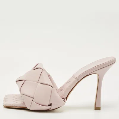 Pre-owned Bottega Veneta Light Lilac Intrecciato Leather Lido Slide Sandals Size 38 In Purple