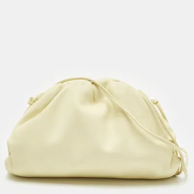 Pre-owned Bottega Veneta Light Yellow Leather Mini The Pouch Bag
