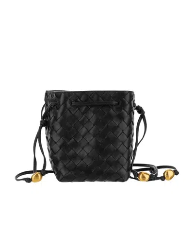 Bottega Veneta Small Intrecciato Bucket Bag In Nero