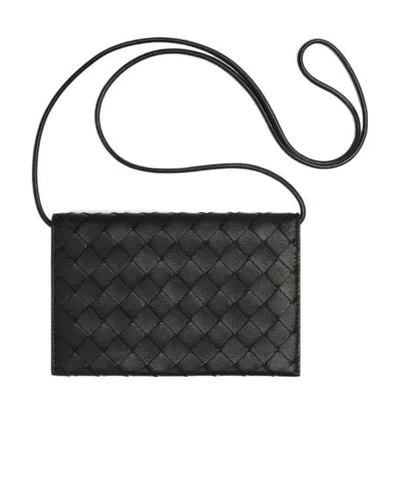Bottega Veneta Logo Knitted Shoulder Bag In Black