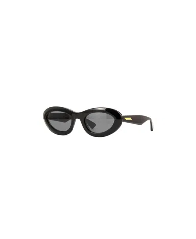 Bottega Veneta Logo Plaque Cat-eye Sunglasses In Black