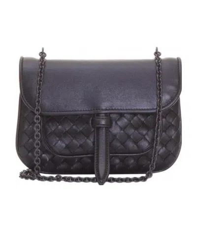 Bottega Veneta Logo Shoulder Bag In Black