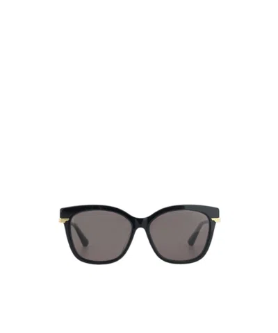 Bottega Veneta Logo Sunglasses In Black