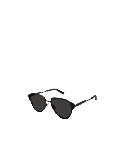 Bottega Veneta Logo Sunglasses In Black