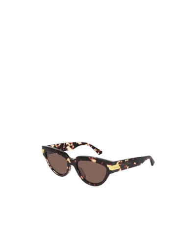 Bottega Veneta Logo Sunglasses In Brown