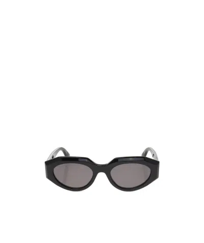 Bottega Veneta Logo Sunglasses In Black/grey