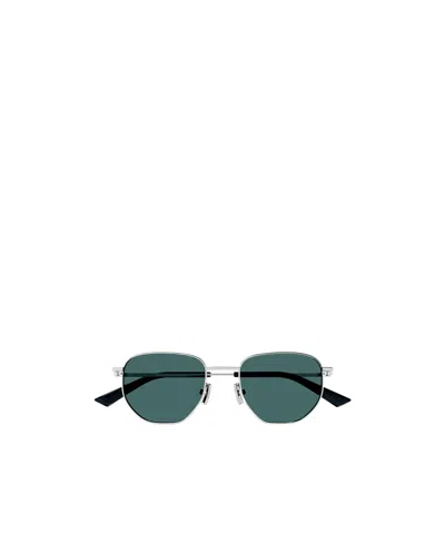 Bottega Veneta Logo Sunglasses In Green