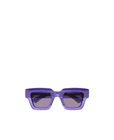 Bottega Veneta Logo Sunglasses In Purple