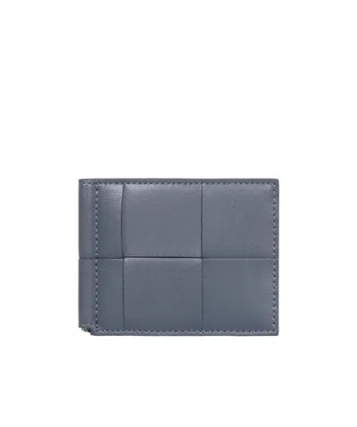 Bottega Veneta Maxi Intreccio Leather Billfold Wallet In Thunder