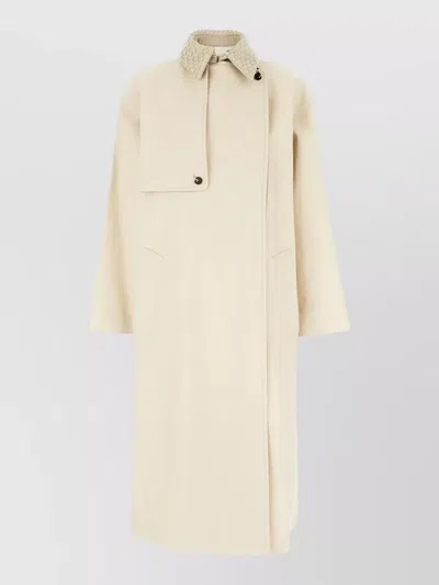 Bottega Veneta Long Trench Coat Back Vent Side Pockets In Neutral