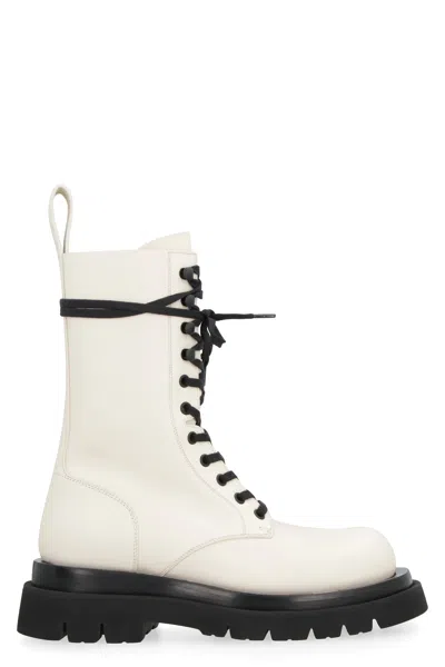 Bottega Veneta Lug Lace-up Ankle Boots In Calf Leather In White