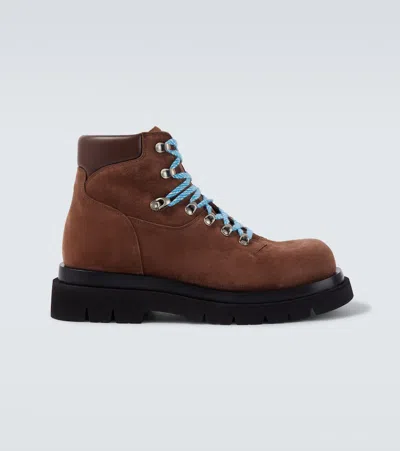 Bottega Veneta Lug Leather Ankle Boots In Brown