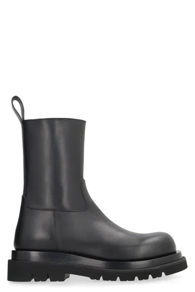 Bottega Veneta Luxury Black Leather Ankle Boots For Men