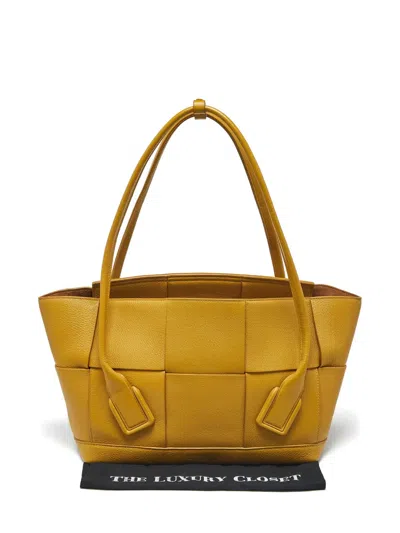 Pre-owned Bottega Veneta Maxi Intrecciato Arco 33 Woven Leather Tote Bag In Yellow