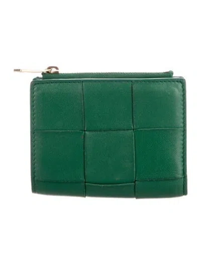 Pre-owned Bottega Veneta Maxi Intrecciato Bifold Zip Intrecciato Weave Wallet In Green