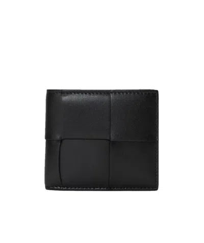 Bottega Veneta Maxi Intrecciato Billfold Wallet In Black