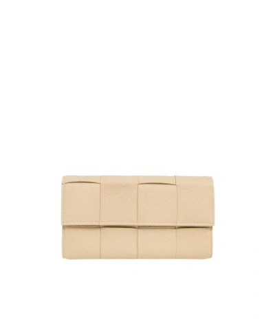 Bottega Veneta Maxi Intrecciato Leather Purse In Nude