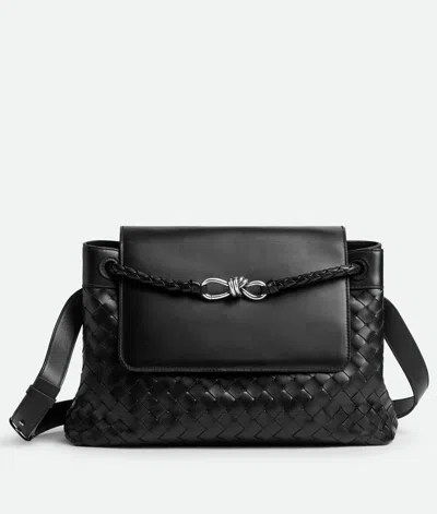 Bottega Veneta Medium Andiamo Messenger In Black