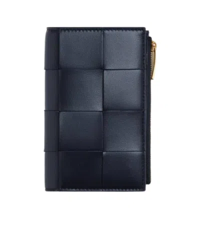 Bottega Veneta Medium Double Fold Zipper Purse In Black