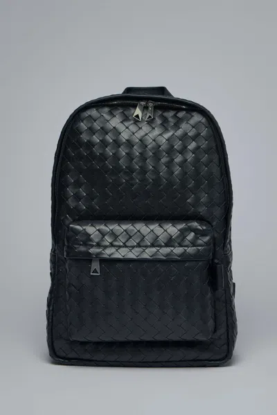 Bottega Veneta Medium Intrecciato Backpack In Black