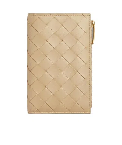Bottega Veneta Medium Intrecciato Bi-fold Zip Wallet In Neutral