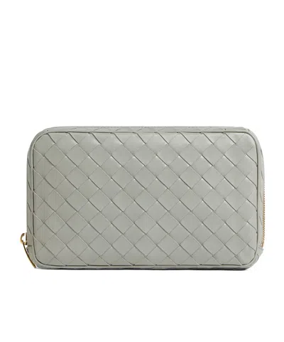 Bottega Veneta Medium Intreciato Clutch In Gray