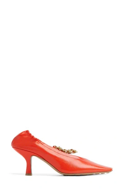 Bottega Veneta Melbourne Chain Strap Pump In New Orange