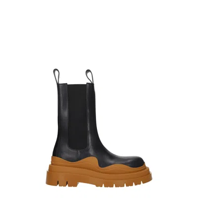 Bottega Veneta Men's Ankle Boots Black/cognac Leather