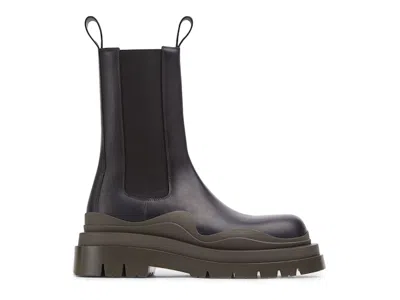 Pre-owned Bottega Veneta Men's  Tire Boot High Sneakers In Black Camping