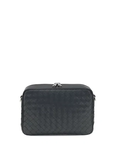 Bottega Veneta Camera Medium Shoulder Bag In Black