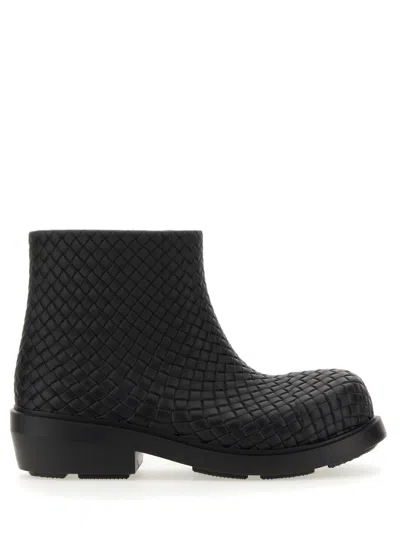 Bottega Veneta Men Fireman Boot In Black