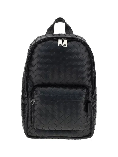Bottega Veneta Men Intrecciato Backpack In Black