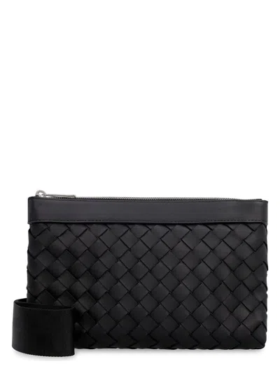 Bottega Veneta Men's Intrecciato Hydrology Messenger Bag In Black