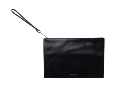 Pre-owned Bottega Veneta Men's Leather Pouch In Black