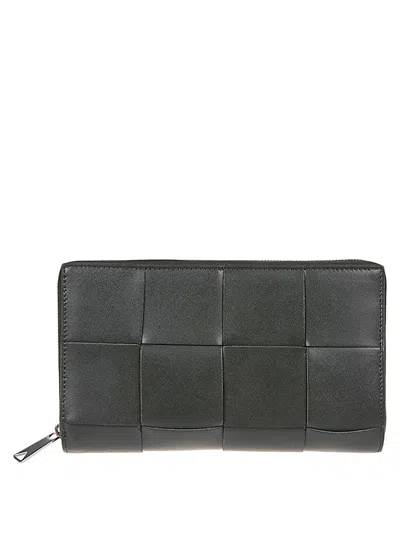 Bottega Veneta Men Leather Wallet In Black