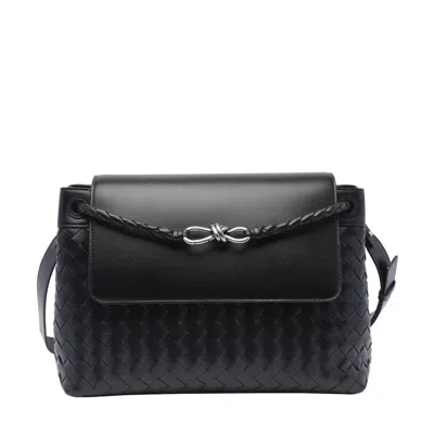 Bottega Veneta Men Medium Andiamo Messenger Bag