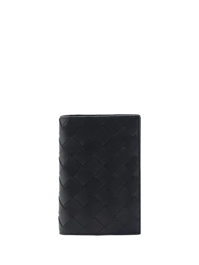 Bottega Veneta Men Passport Cover In Black