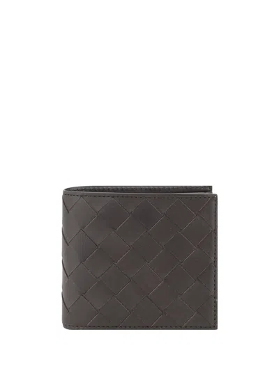 Bottega Veneta Men Wallet With The Iconic Intrecciato Weave In Brown