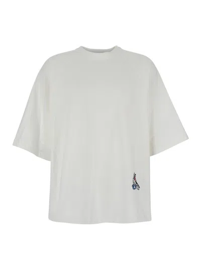 BOTTEGA VENETA BOTTEGA VENETA MEN WHITE T-SHIRT WITH APPLIED PATCH ON THE FRONT IN COTTON MAN