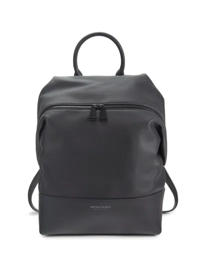 Bottega Veneta Men's Zaino Leather Backpack In Black