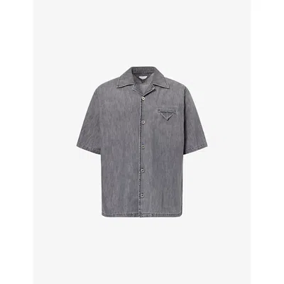 Bottega Veneta Mens Notched-collar Short-sleeves Denim Shirt Washed Black In Gray