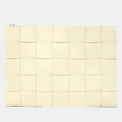 Pre-owned Bottega Veneta Mesh Clutch In Beige