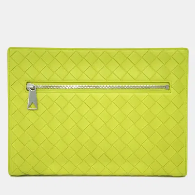 Pre-owned Bottega Veneta Mesh Clutch In Green