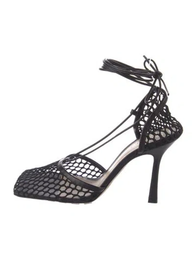 Pre-owned Bottega Veneta Mesh D'orsay Pumps In Black