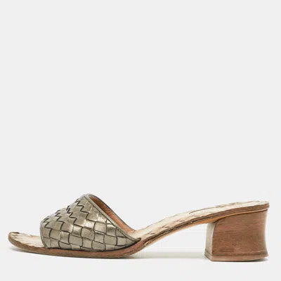 Pre-owned Bottega Veneta Metallic Leather Intrecciato Slides Size 37.5