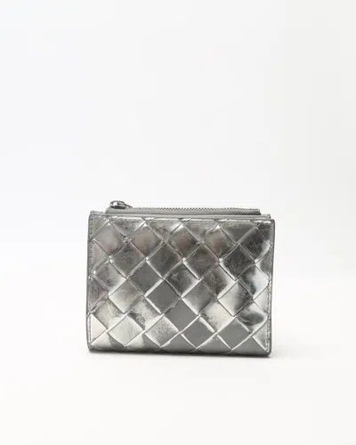 Bottega Veneta Metallic Leather Wallet In Silver