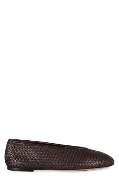 Bottega Veneta Mini Ballerina Flats For Women In Brown